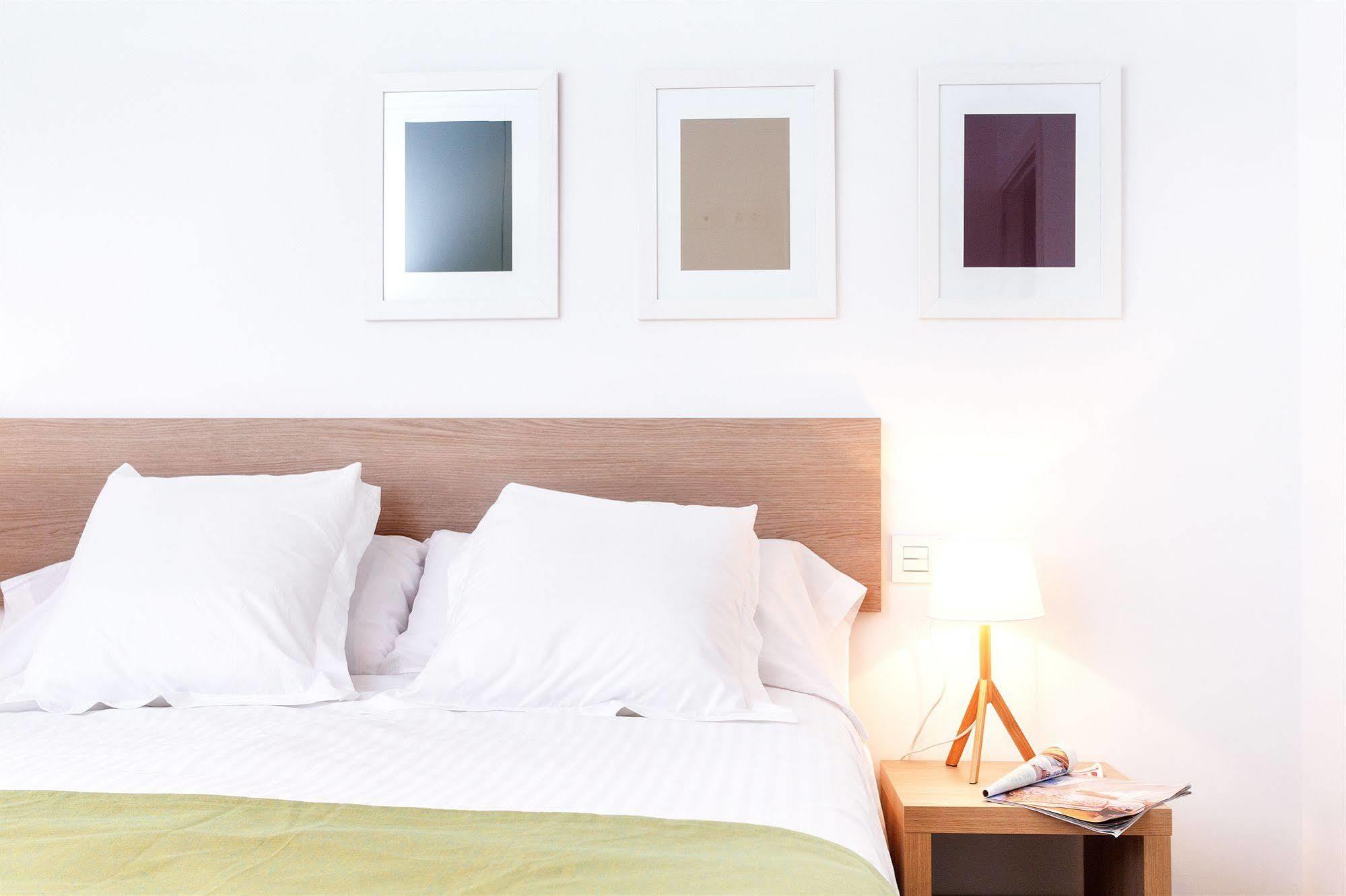 Feelathome Plaza Apartments Barcelona Exterior foto
