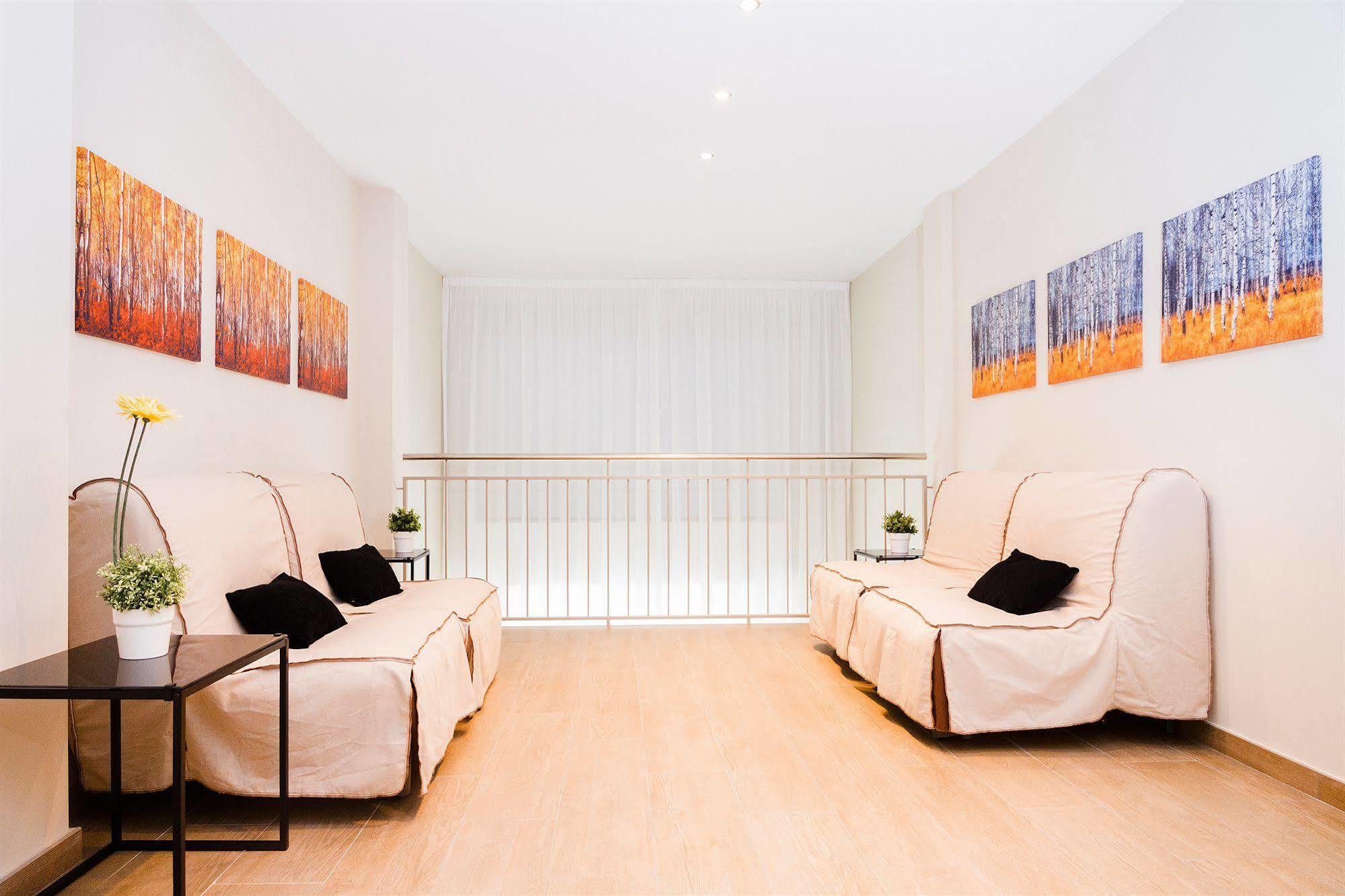 Feelathome Plaza Apartments Barcelona Exterior foto